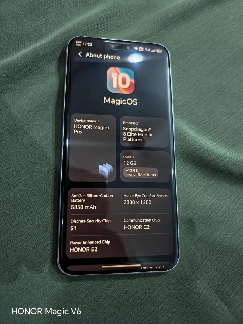 Honor Magic7 Pro 4