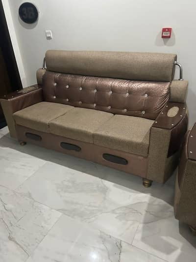 sofa set 7 seater good condition urgent sale