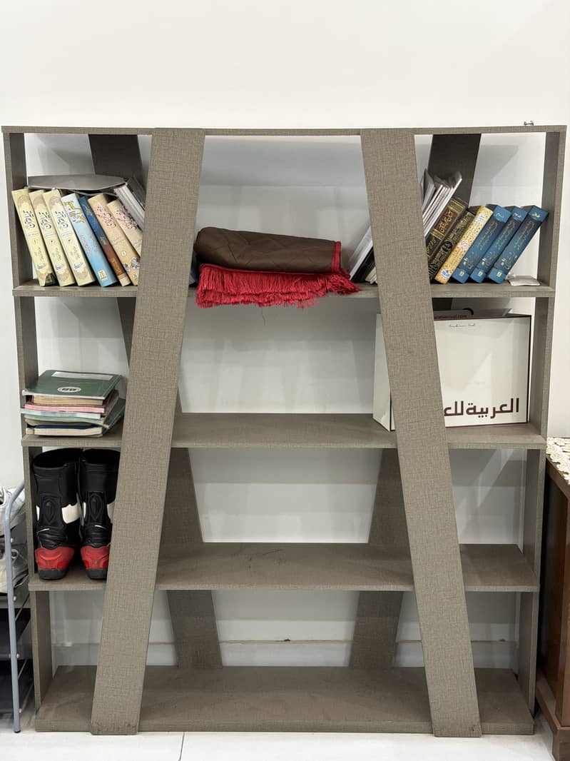 Book shelf 0