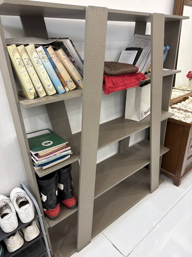 Book shelf 1