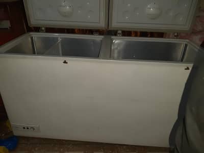 Deep freezer DC inverter and less electricity bill