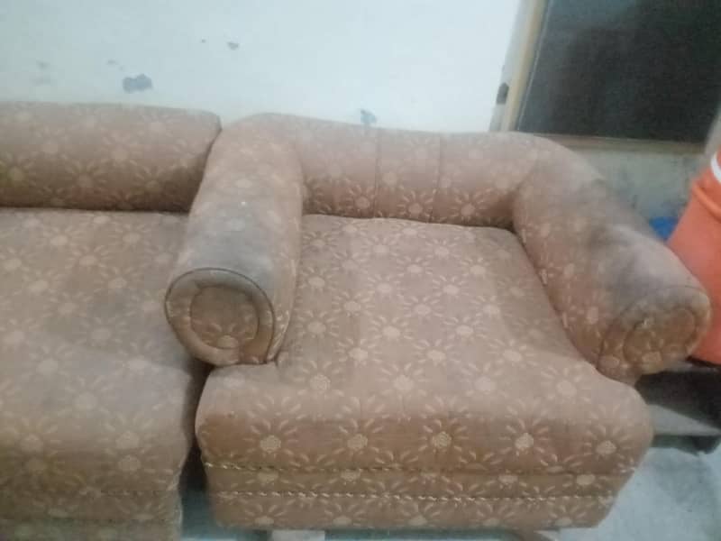 6 seater OK condition 1