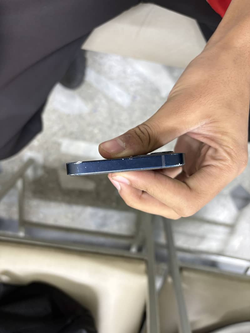 Apple iPhone 12 5