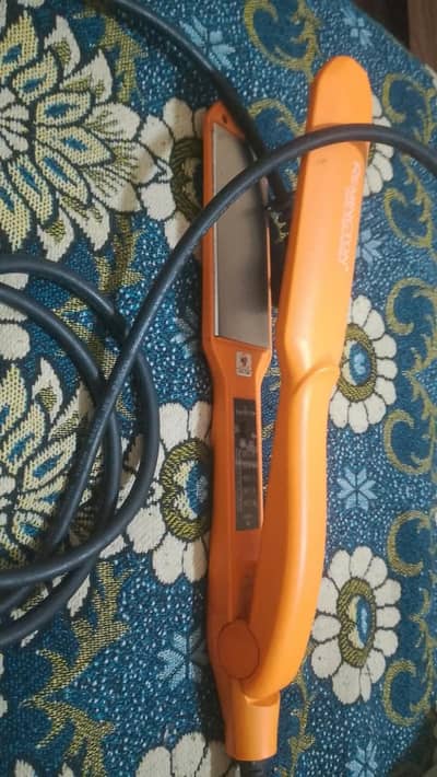Hair straightener
