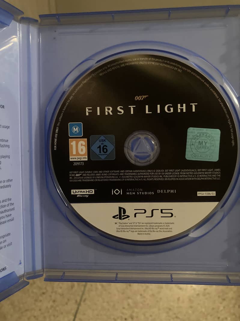 007 First Light PS5 1