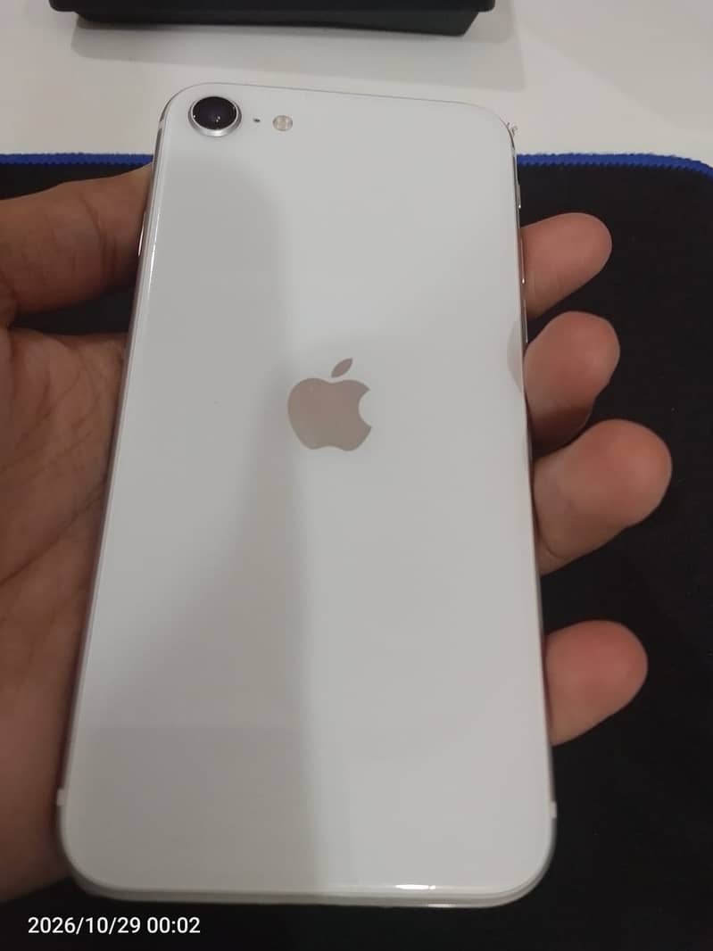 Apple iPhone SE(2nd generation) 1