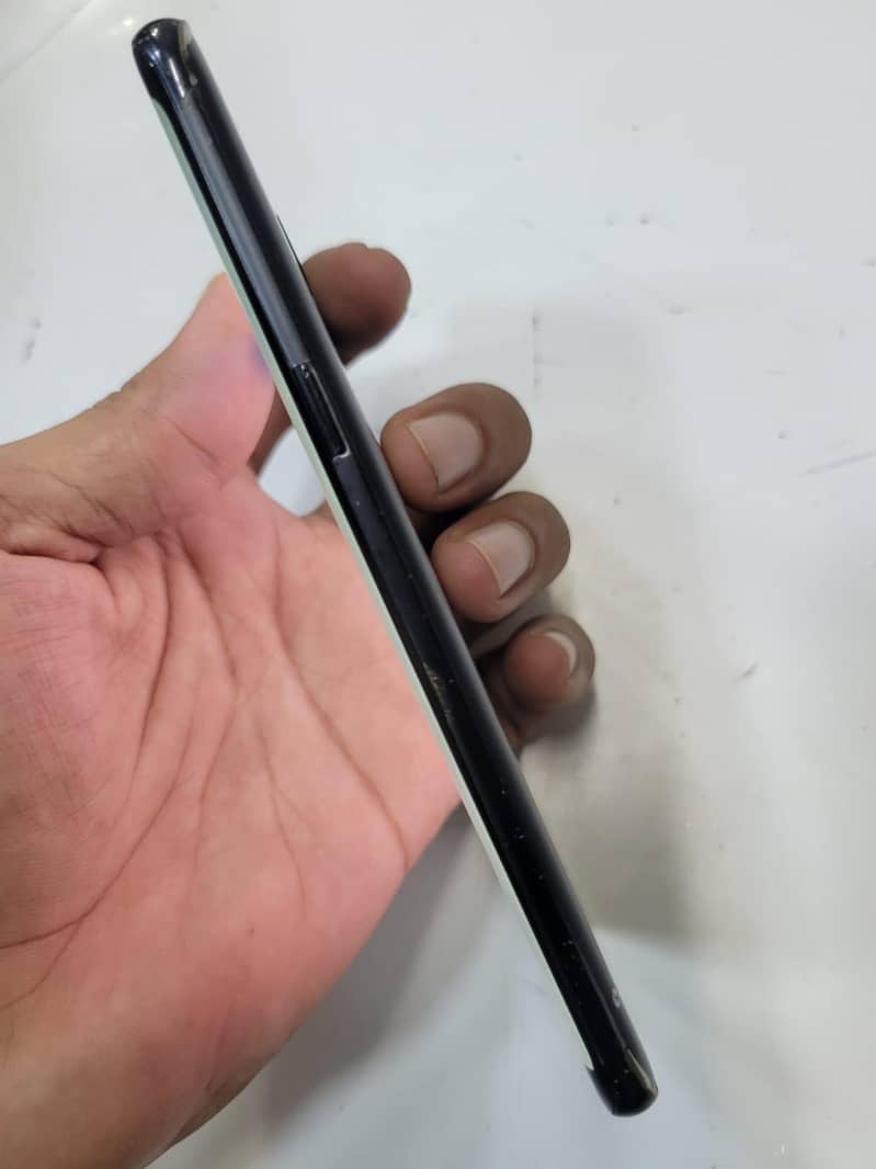 Samsung Mobile S8 4