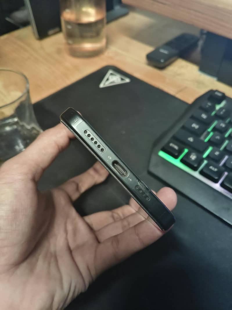 Apple iPhone 15 plus jv 1