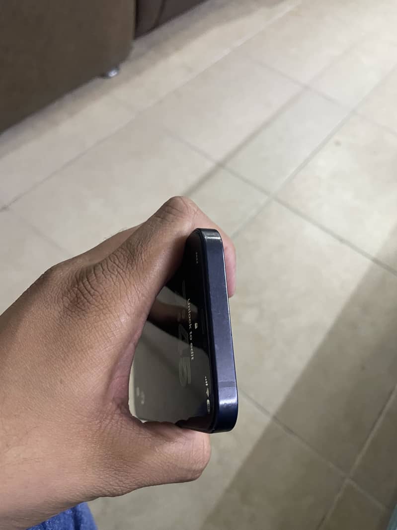 Apple iPhone 12 5