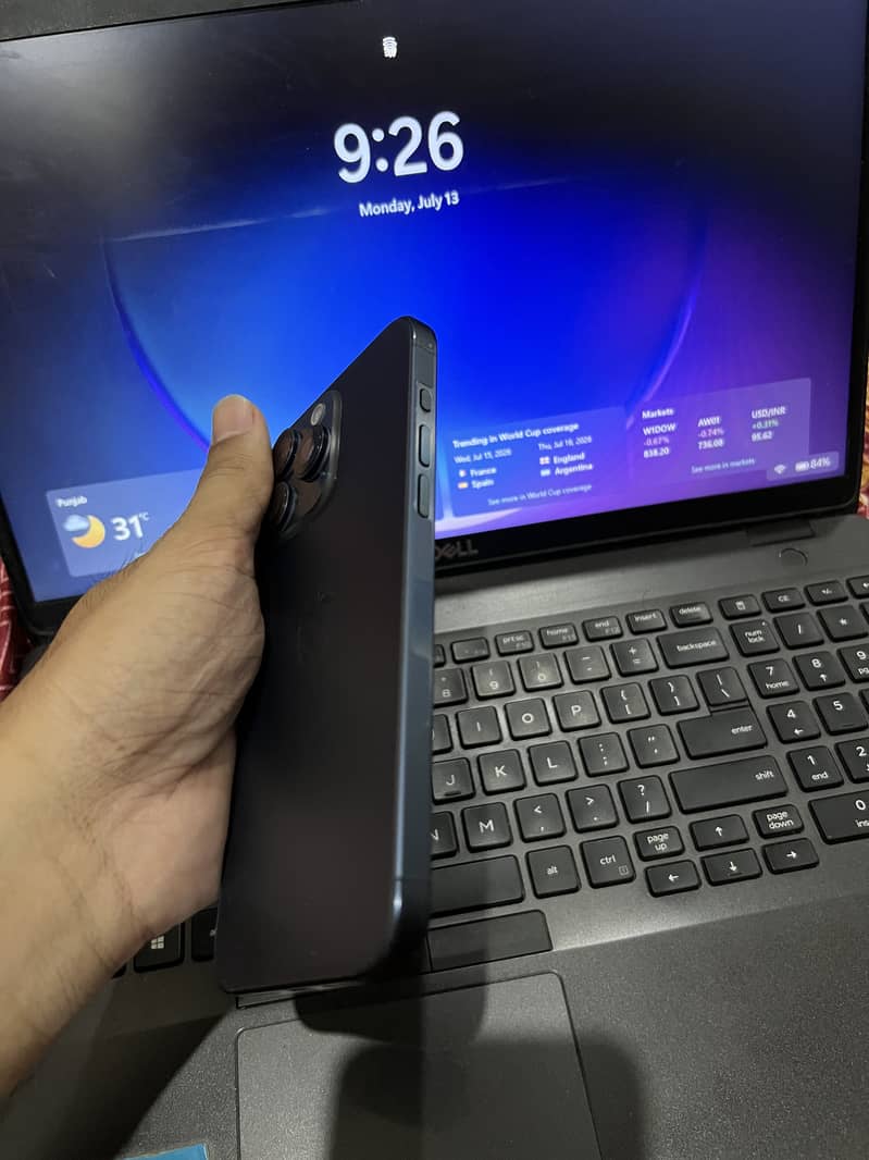 Apple iPhone 15 Pro Max 3