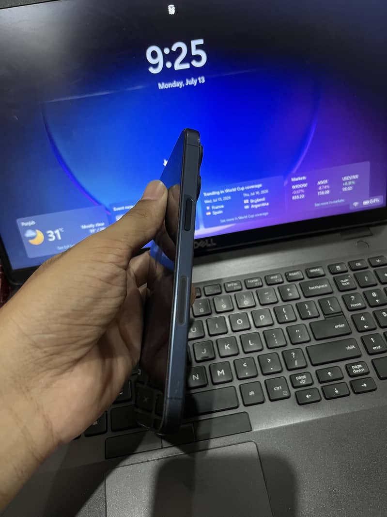 Apple iPhone 15 Pro Max 5