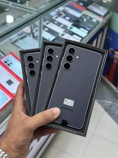 Samsung Mobile S25 FE 8/128GB Approved box pack