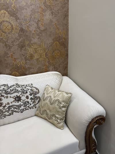 Seven seater crown sofa set