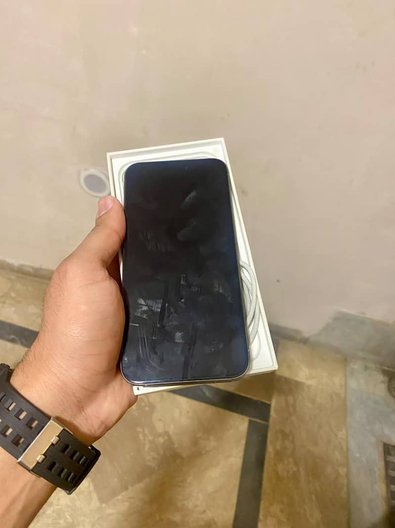 Apple iPhone 15 Pro Max 1