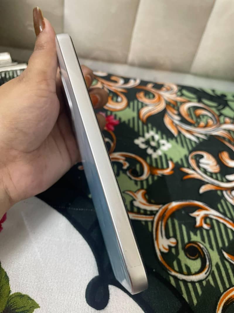 OPPO A6s 3