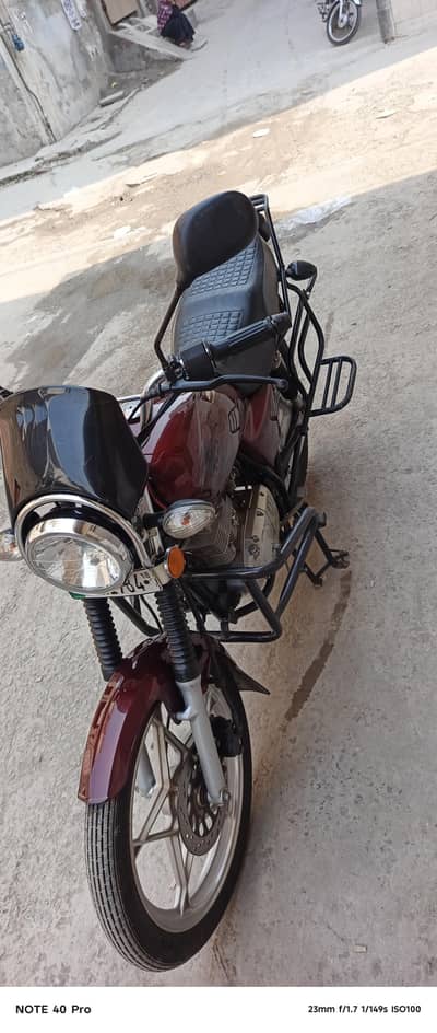 Suzuki GS150 conditions All Ok documents clear biometric moqa par mil