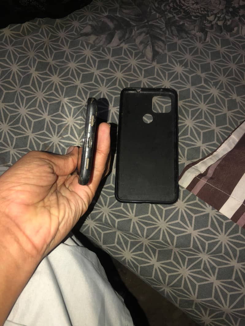 Google Pixel 4a 5