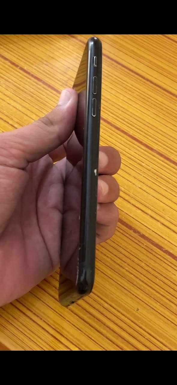 Apple iPhone 7 Plus 5