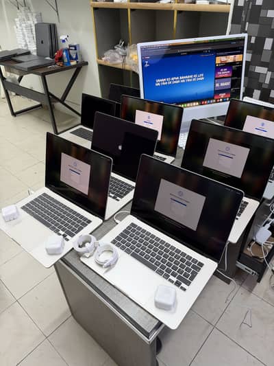 MACBOOK AIR M3 2024 15 INCH NON ACTIVE 16Gb 256GB ONE YEAR WARRANTY
