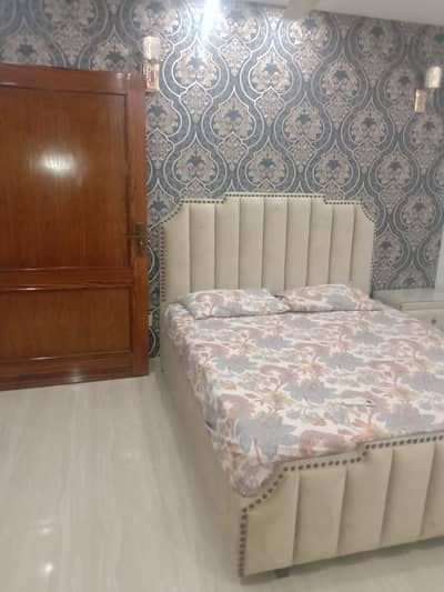 One bedroom daily basis laxusry short stay apartment available for rent in bahria town
