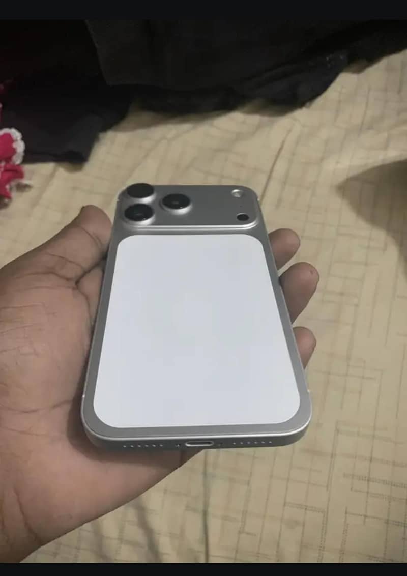 iPhone XR 3