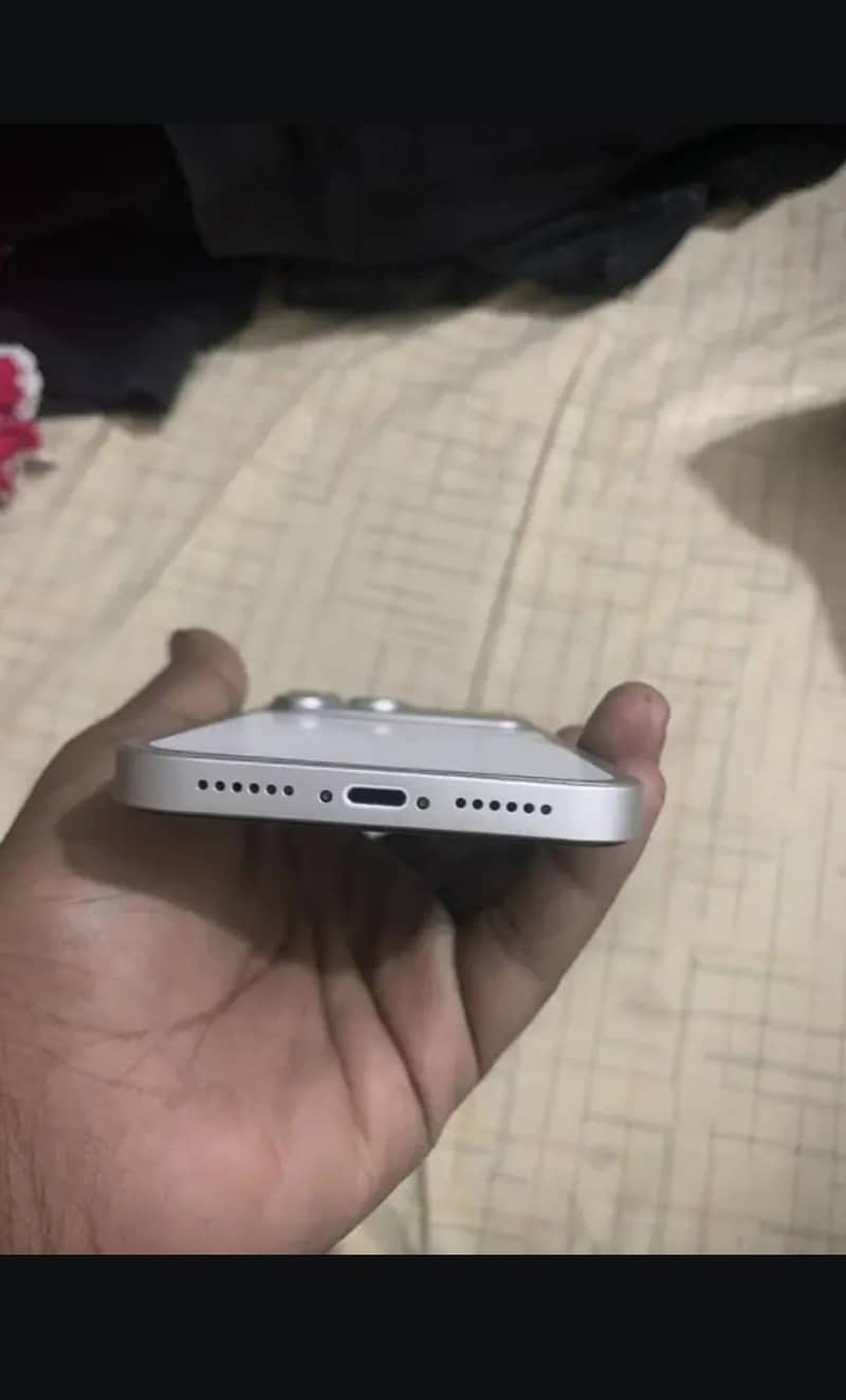 iPhone XR 4