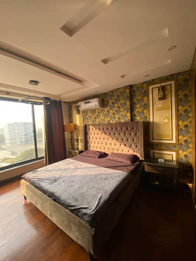 One bedroom daily basis laxusry short stay apartment available for rent in bahria town
