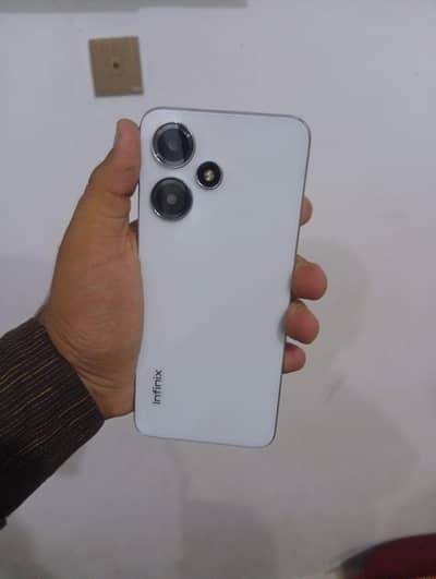 Infinix Hot 30 Play