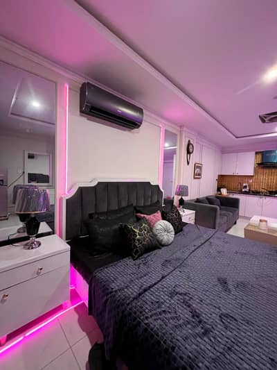Daily basis luxury short stay apartment available in bahria town