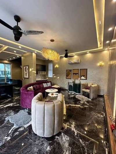 Daily basis luxury short stay apartment available in bahria town