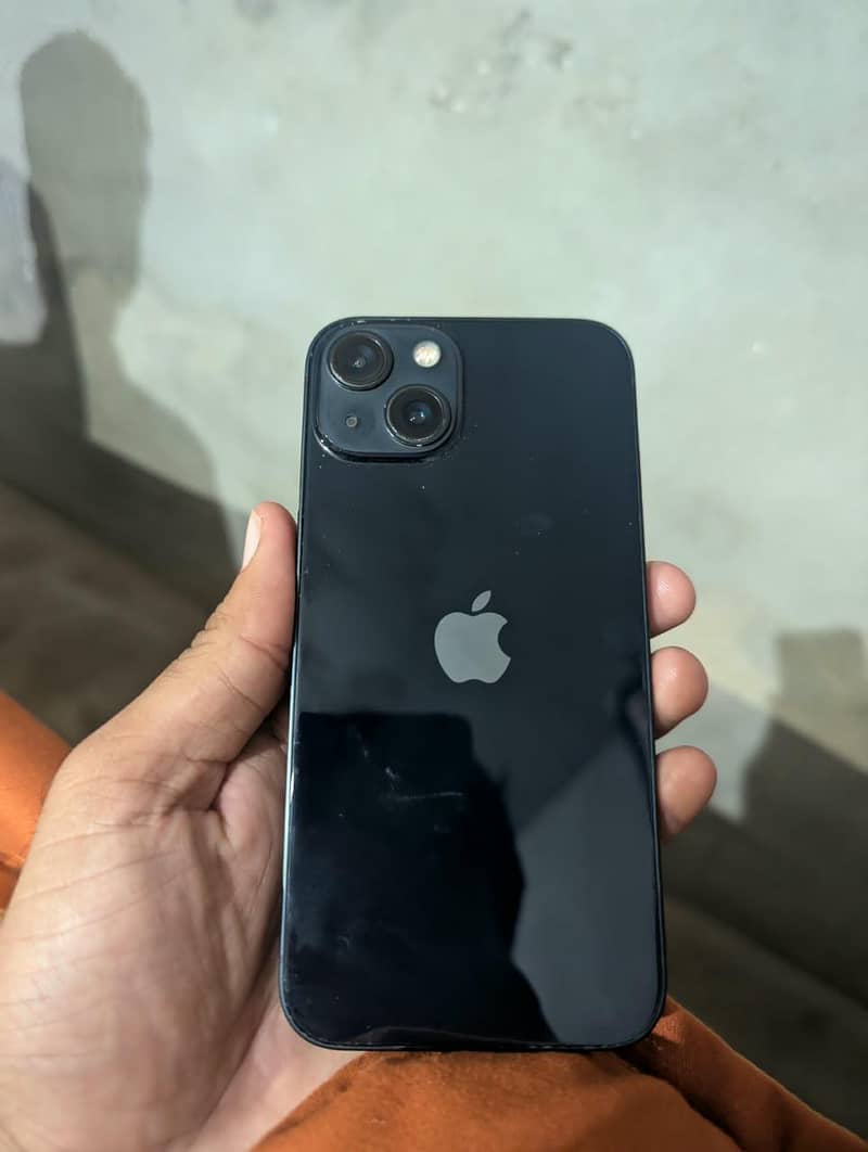 Apple iPhone 13 1