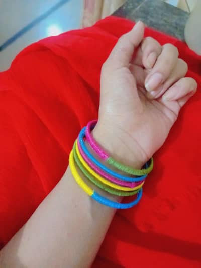 Customized handmade Multishade Thread bangles