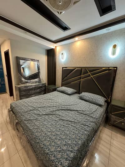 Daily basis luxury short stay apartment available in bahria town