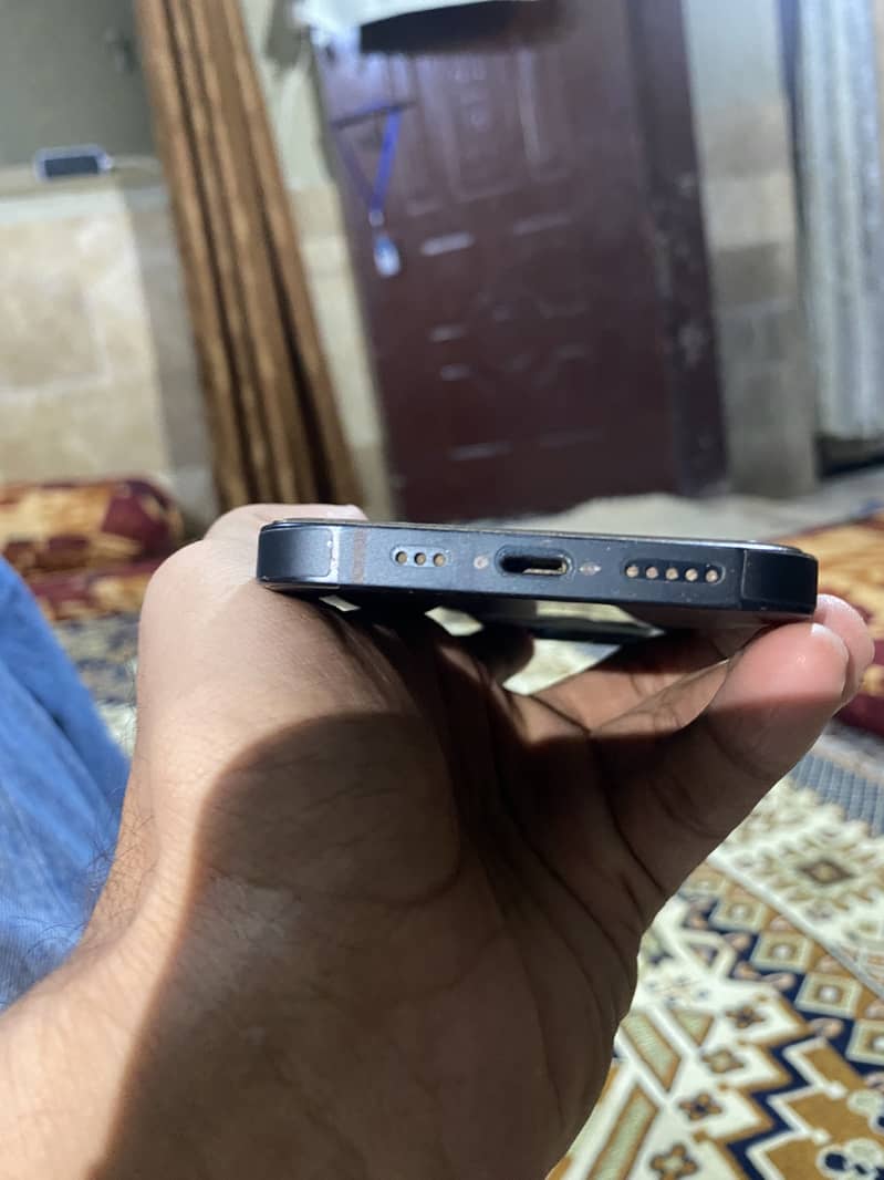 Apple iPhone 14 5