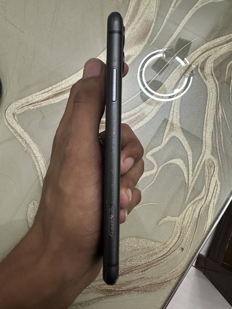 Apple iPhone 11 3