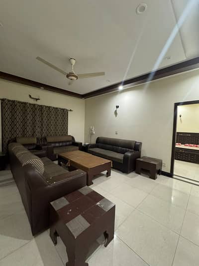 Daily basis luxury short stay apartment available in bahria town