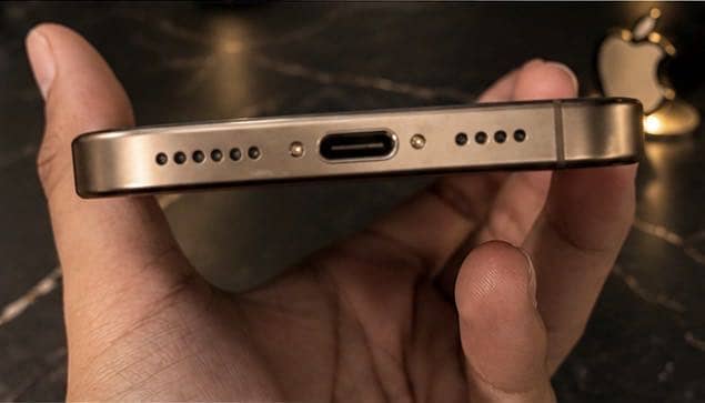 Apple iPhone 16 Pro Max 0