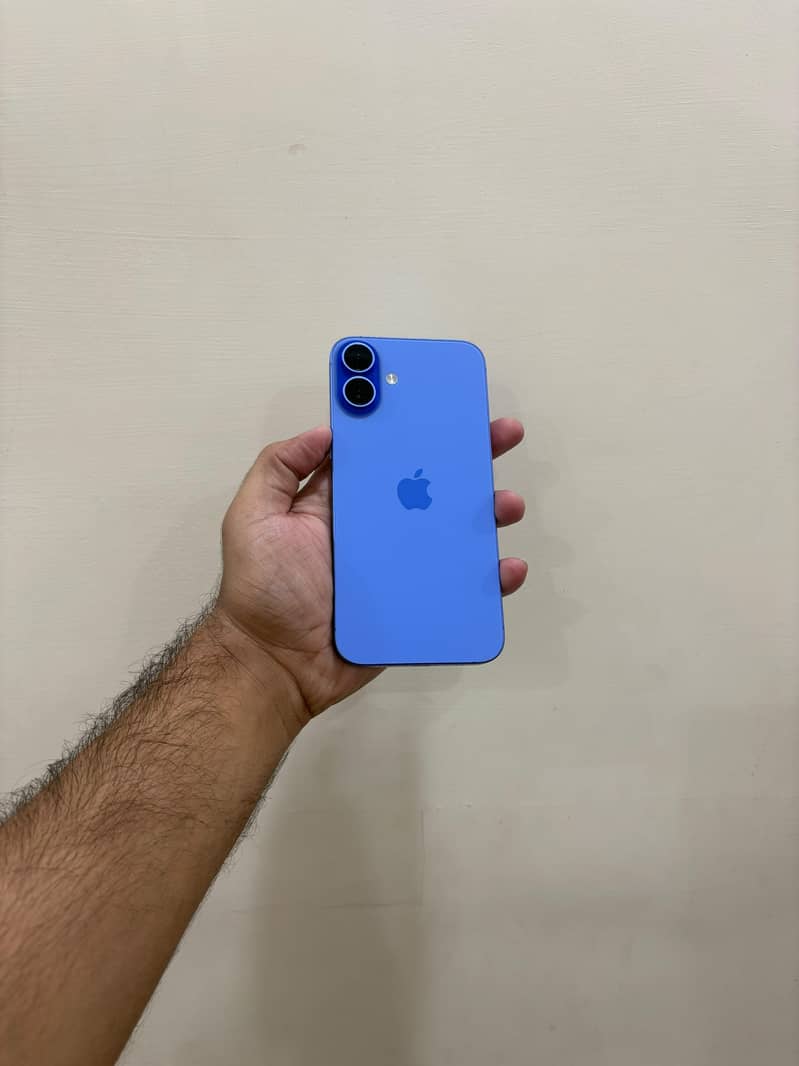 iPhone 16 Plus 0