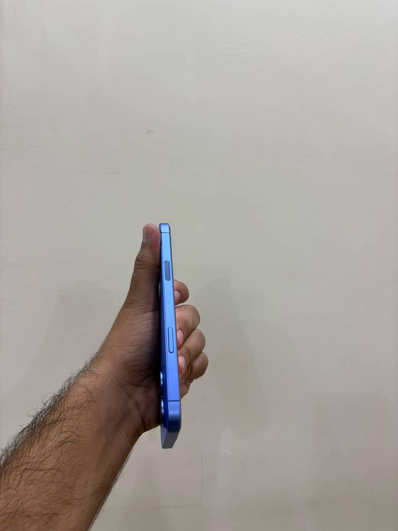 iPhone 16 Plus 3
