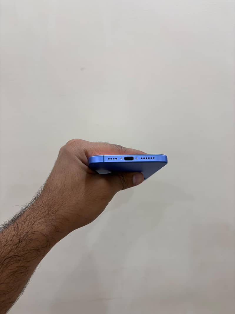 iPhone 16 Plus 4