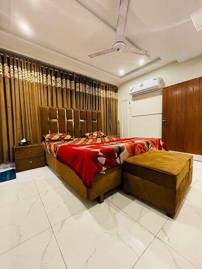 One bedroom daily basis laxusry short stay apartment available for rent in bahria town