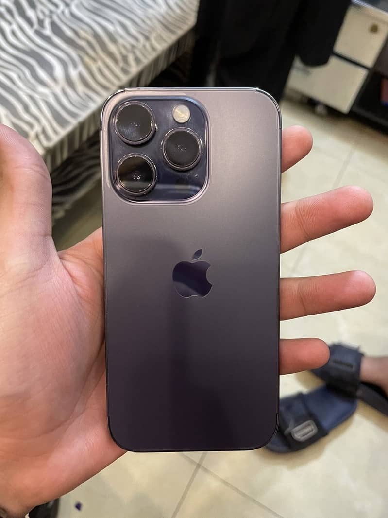 Apple iPhone 14 Pro 0