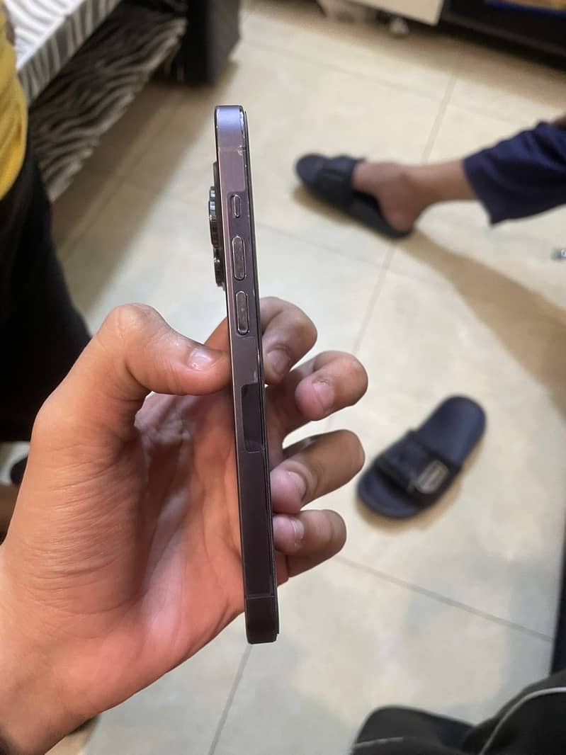 Apple iPhone 14 Pro 4