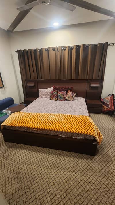 Vip furnished room available in G11/3 Pha for single job holder lady