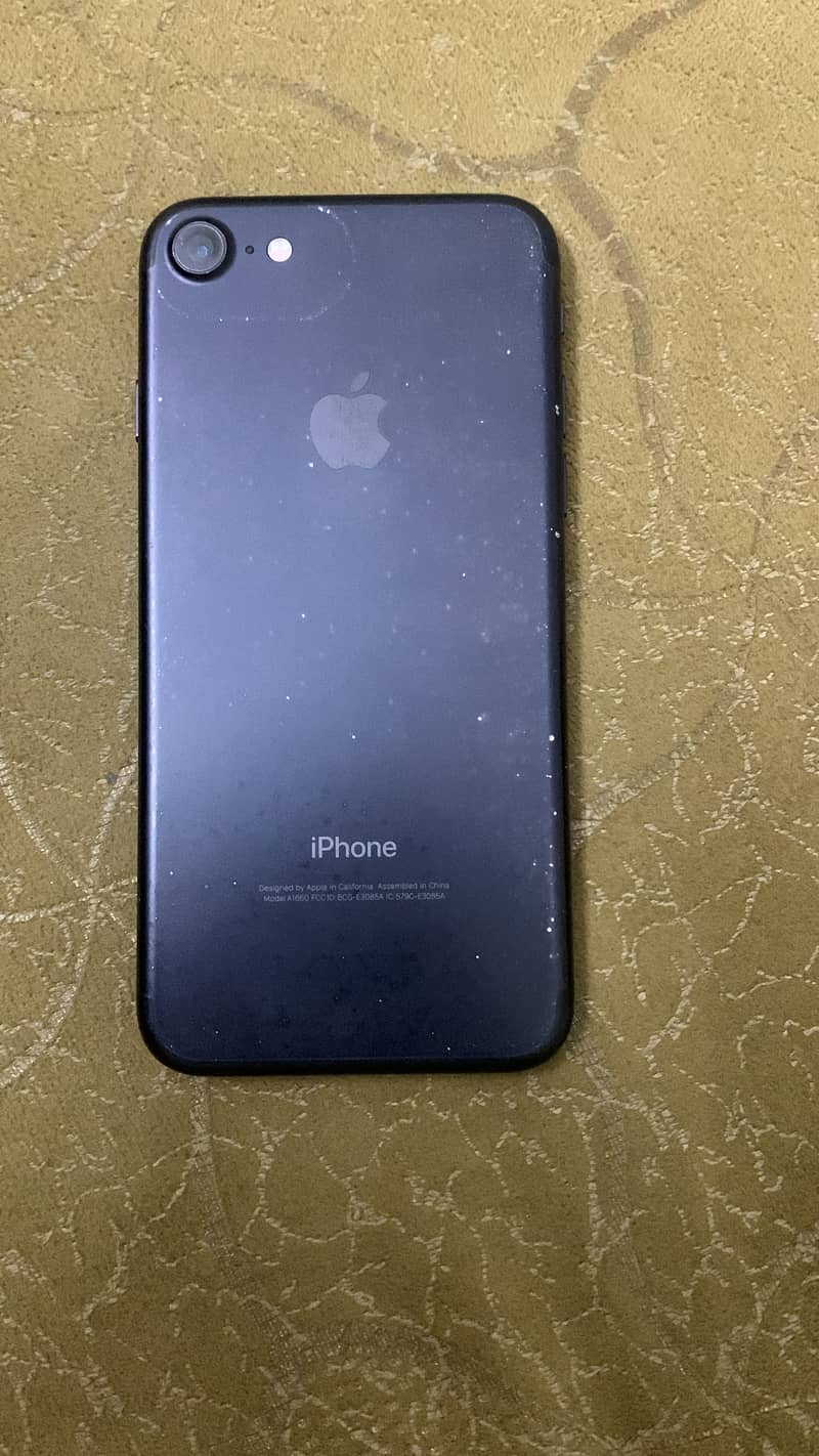 Apple iPhone 7 0