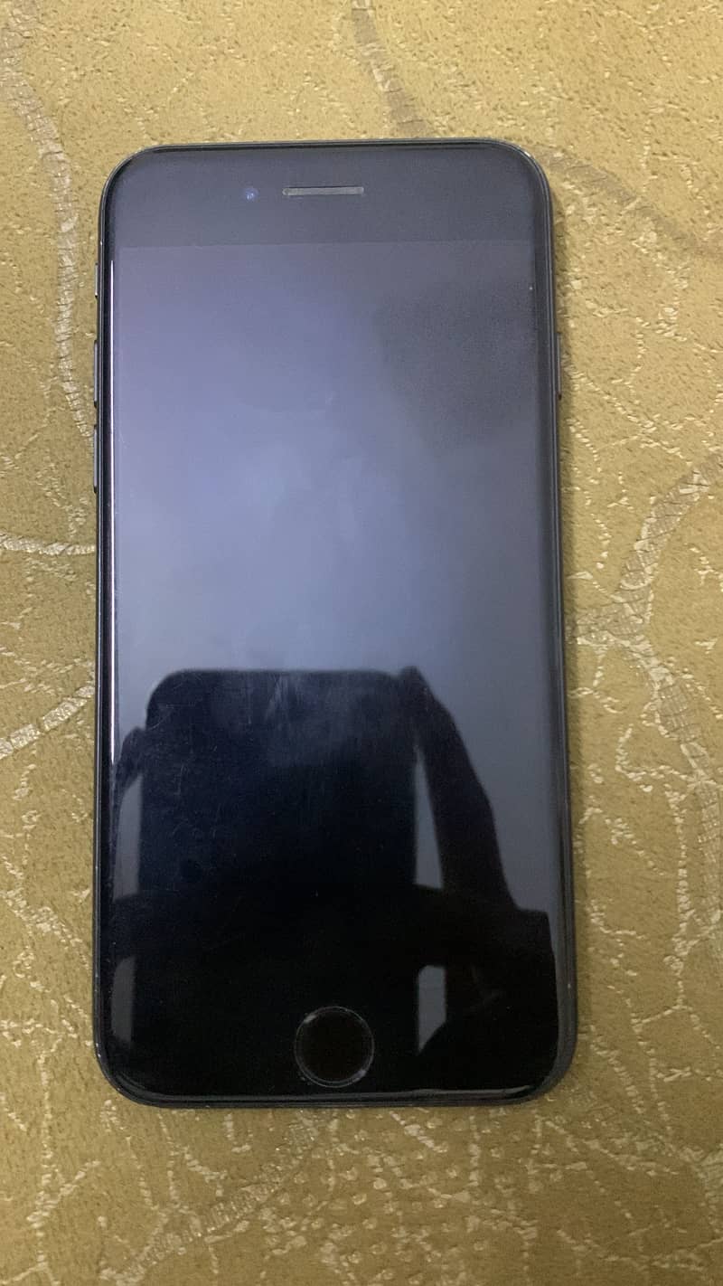 Apple iPhone 7 1