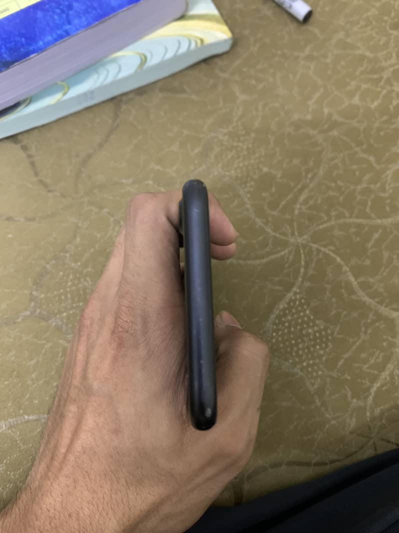 Apple iPhone 7 4