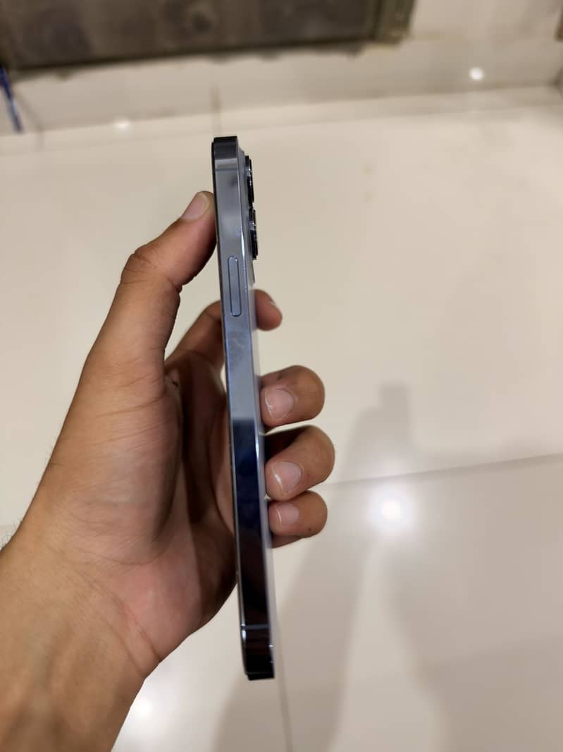 Apple iPhone 13 Pro Max 4