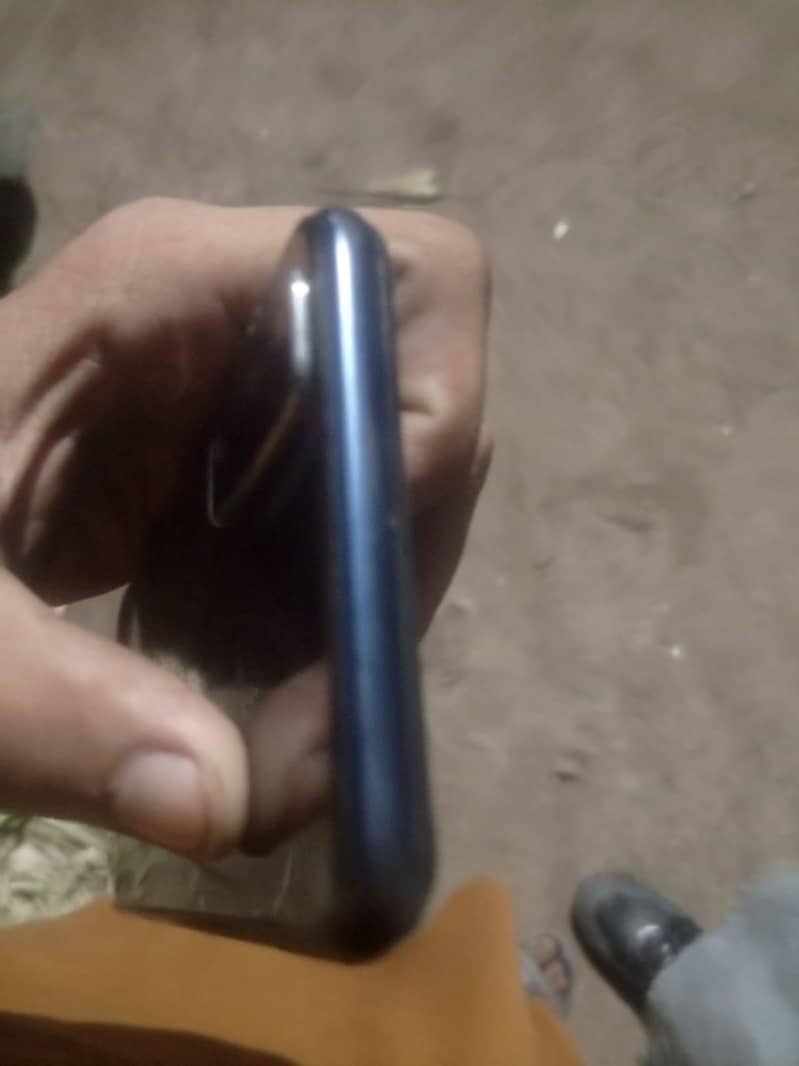 Vivo V21 3