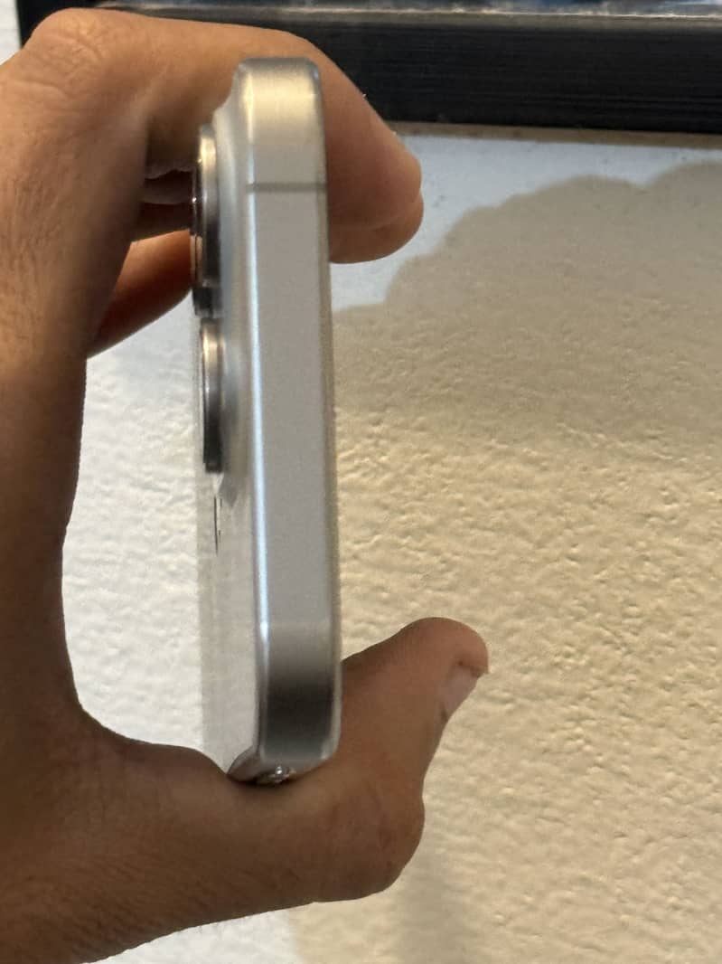 Apple iPhone 15 Pro 8